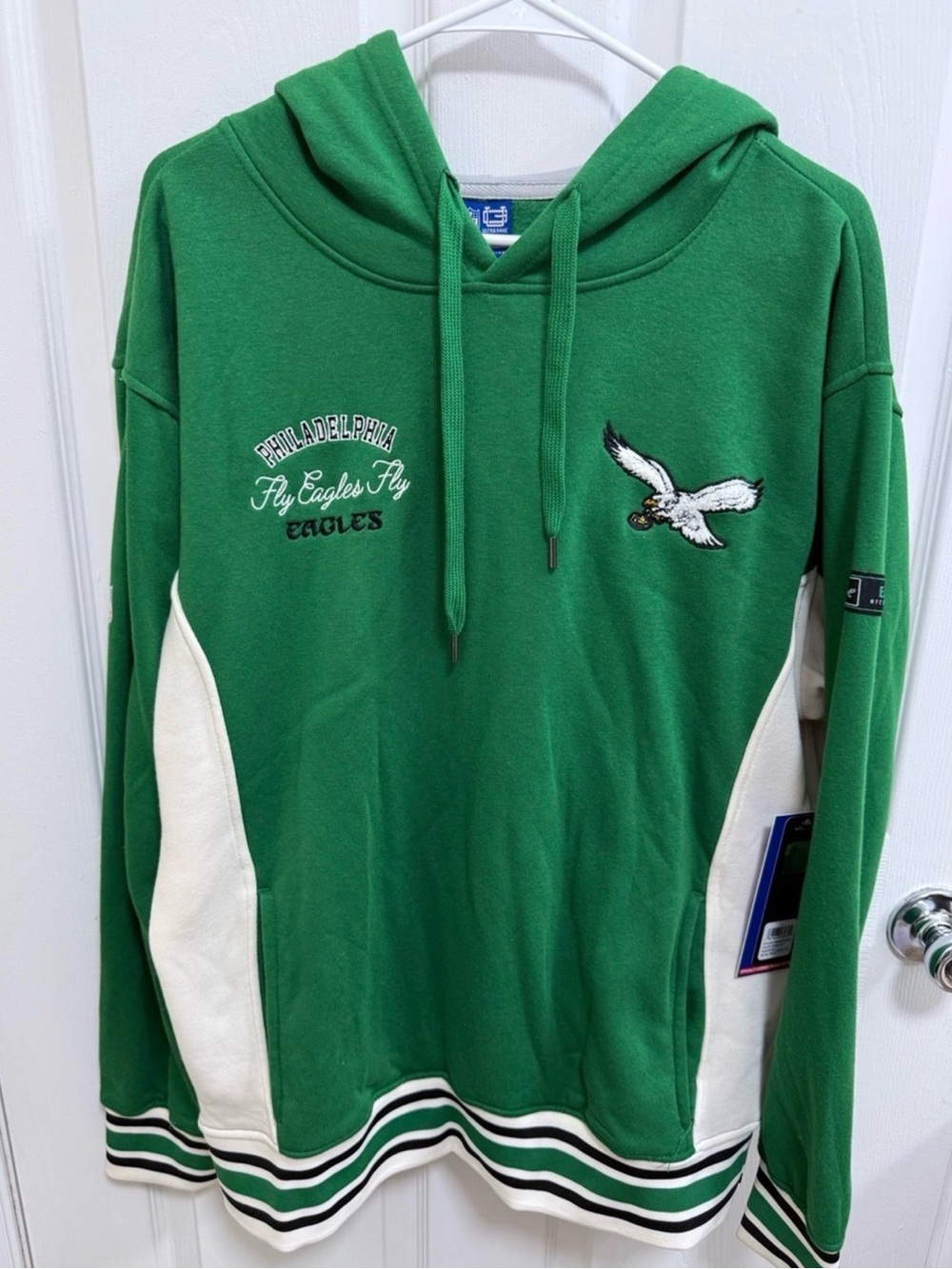 NWT NFL Philadelphia Eagles Kelly Green and Cream Hoodie, Size Large